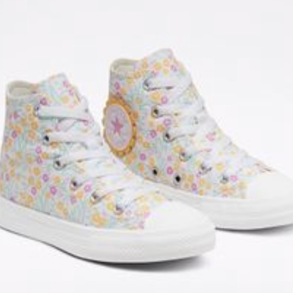 ***SOLD*** Converse Chuck Taylor All Star Floral High Top Shoes-Size 1 US Junior